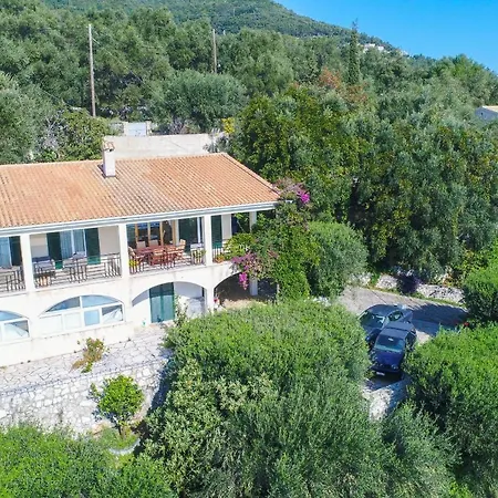 Villa Natasha Katávolos