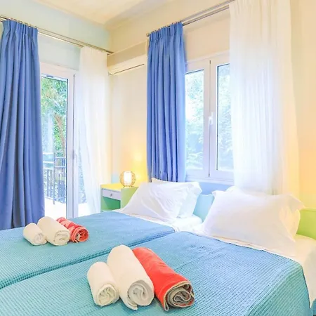 Natasha Vilă Katávolos